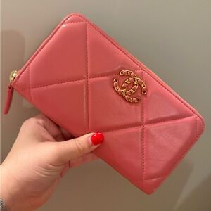 CHANEL 19 Pink Quilted Zip Around Wallet with Gold Logo- authentic! Like new!